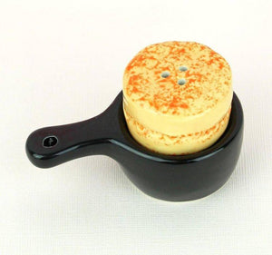 Biscuit and Skillet Pan Salt & Pepper Shaker Set - the-southern-magnolia-too