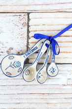 Load image into Gallery viewer, Madrid Blue Floral Ceramic Measuring Spoon Set - SoMag2